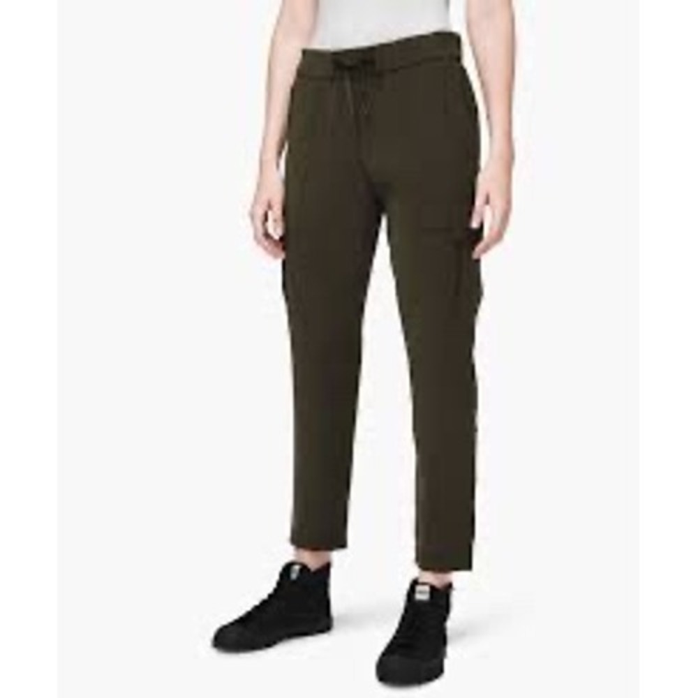 Lululemon Ready Set Cargo Pant Dark Olive‎ Green Womens Size 6 Athletic Tactical